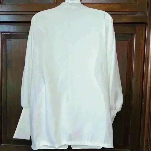 Every Girl Needs A Little Rip in Her Jeans / W’s Blouse / Medium / Yellowstone - Picture 8 of 13